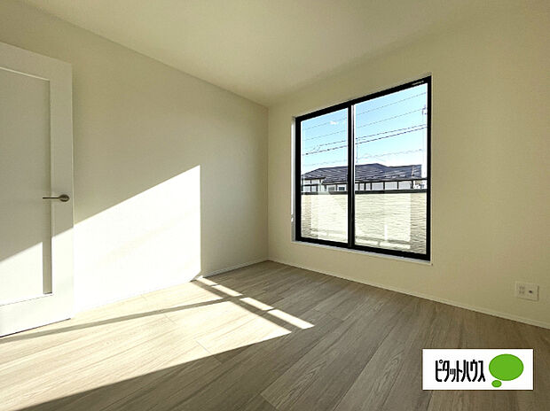 明るい洋室です