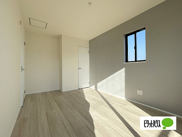 明るい洋室です