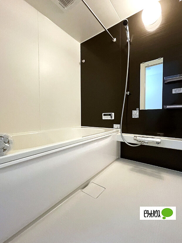 追い炊き・浴室乾燥機能付きです