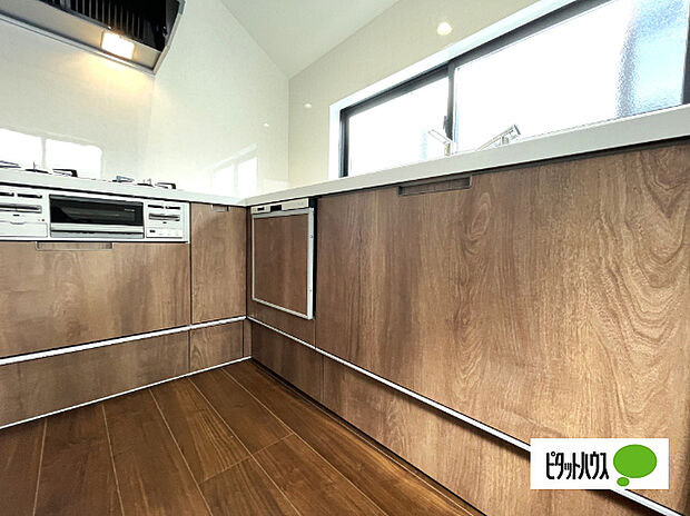 人気の食洗器付きシステムキッチンです