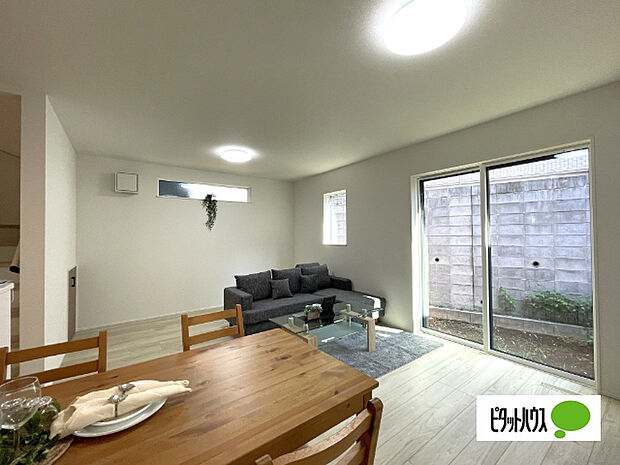 明るく開放的なリビングです