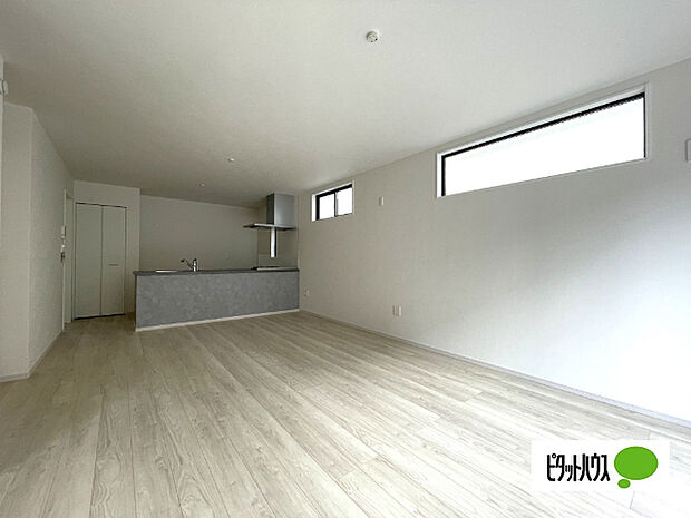 明るく開放的なリビングです