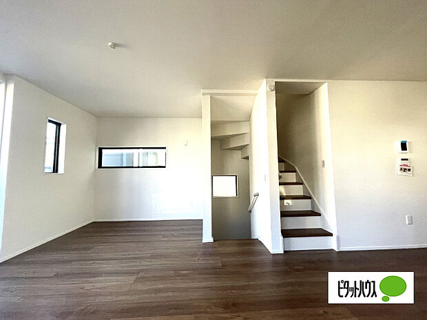 明るく開放的なリビングです