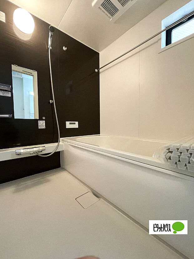 浴室乾燥機能付きです