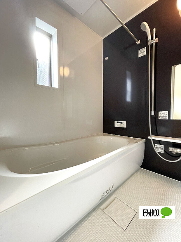 追い炊き・浴室乾燥機能付きです