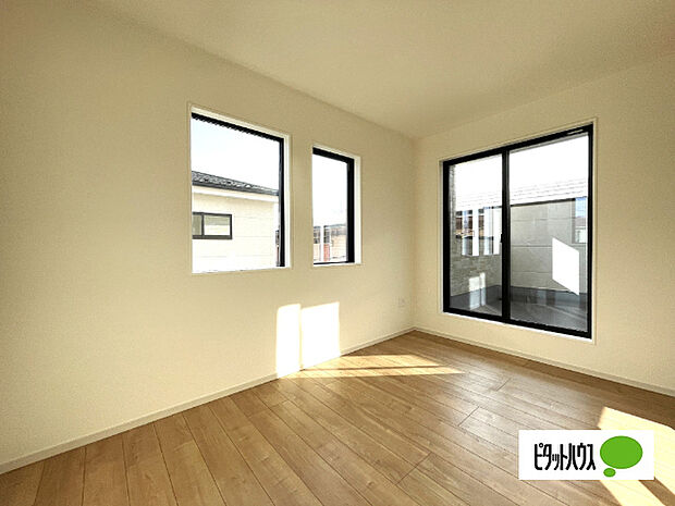 明るい洋室です