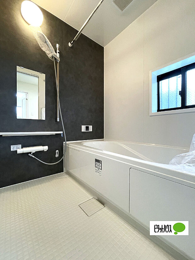 追い炊き・浴室乾燥機能付きです