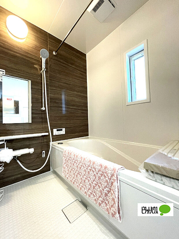 追い炊き・浴室乾燥機能付きです