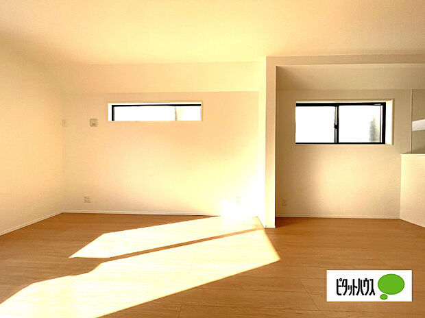 明るく開放的なリビングです