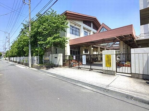 小学校「市川市立稲荷木小学校まで412m」