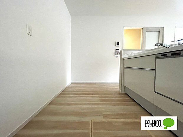 人気の食洗器付き対面キッチンです