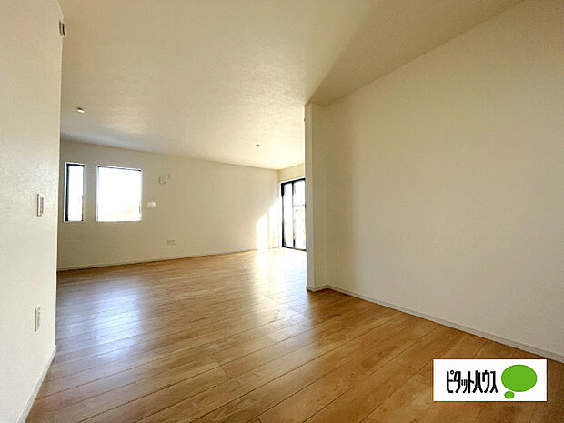 明るく開放的なリビングです