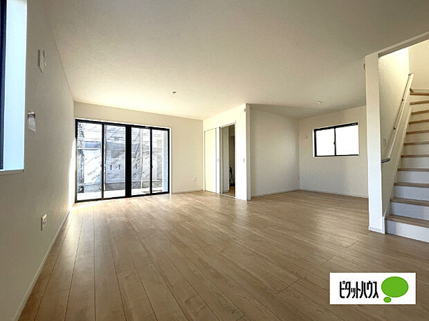 明るく開放的なリビングです