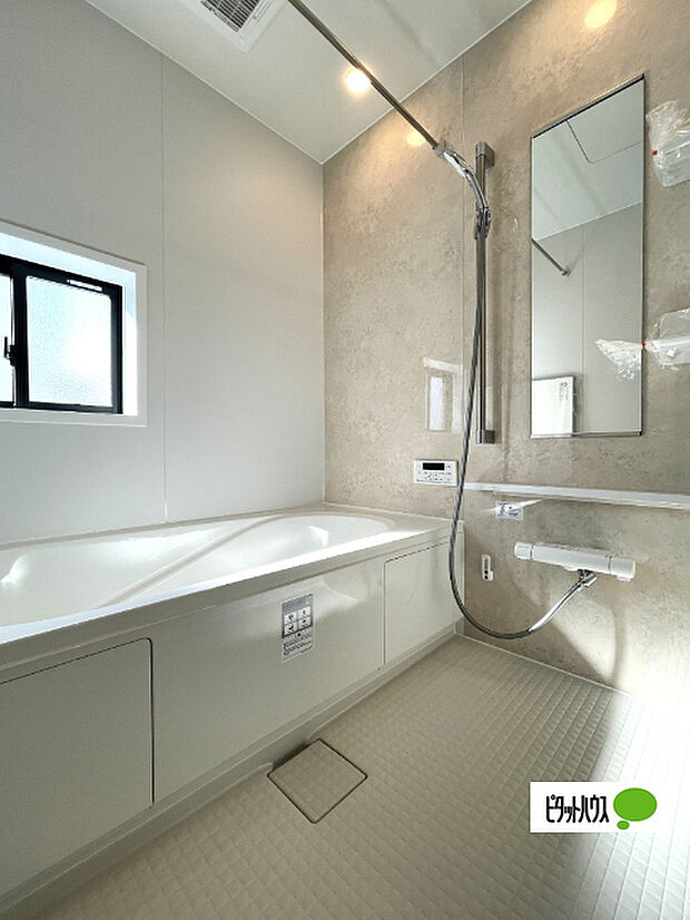 追い炊き・浴室乾燥機能付きです