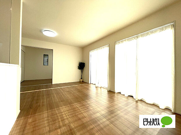 明るく開放的なリビングです