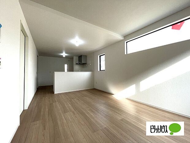 明るく開放的なリビングです