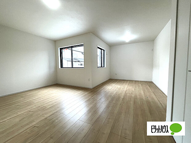 明るく開放的なリビングです