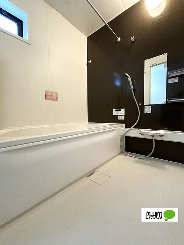 追い炊き・浴室乾燥機能付きです