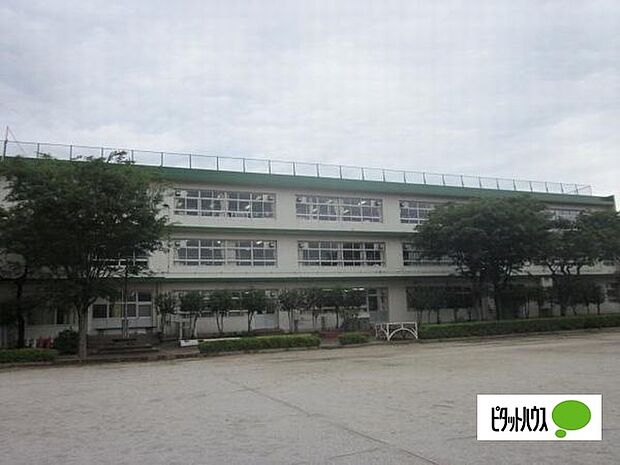 小学校「船橋市立三咲小学校まで1800m」