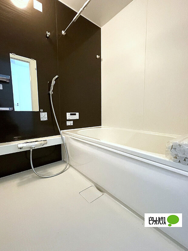 追い炊き・浴室乾燥機能付きです