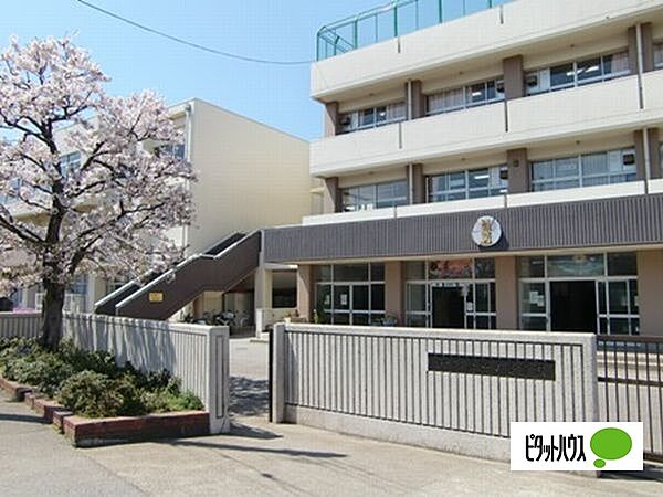 小学校「船橋市立法典西小学校まで1100m」