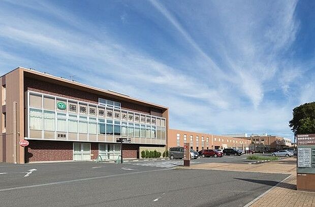 病院「国際医療福祉大学市川病院まで1125m」