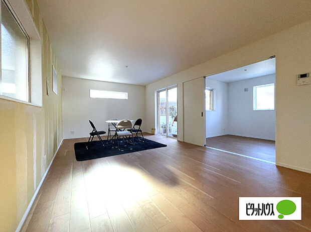 明るく開放的なリビングです