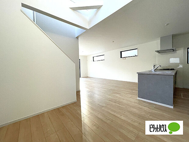 明るく開放的なリビングです