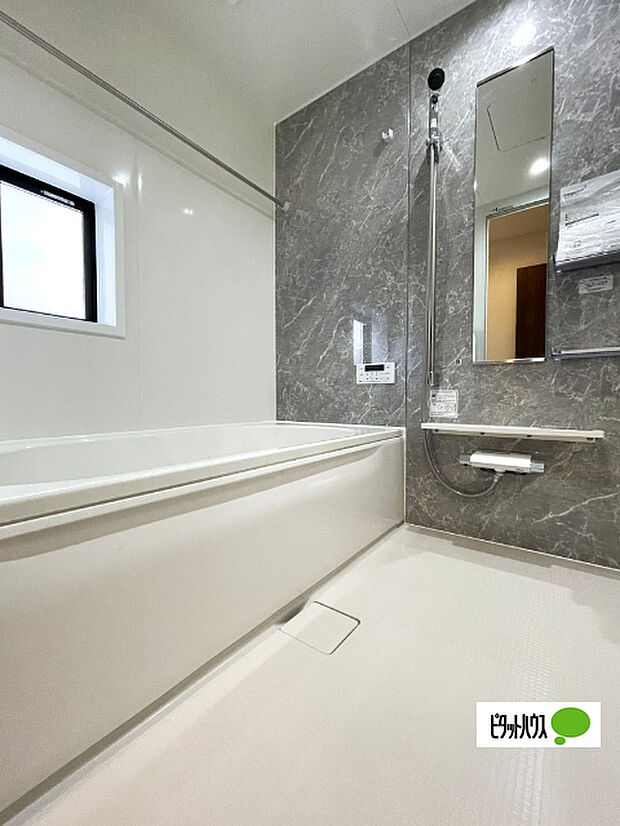 追い炊き・浴室乾燥機能付きです