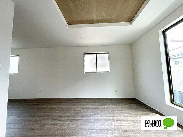 明るく開放的なリビングです