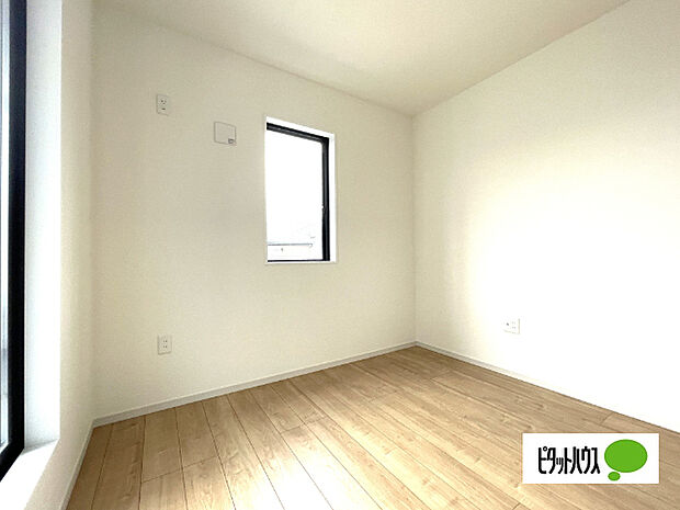 明るい洋室です