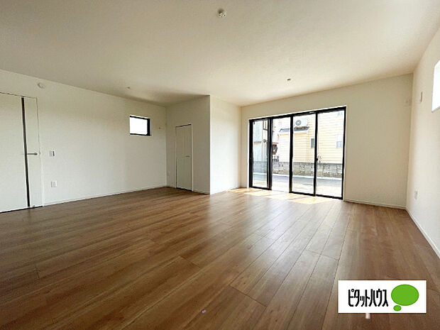 明るく開放的なリビングです