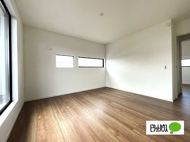 明るい洋室です