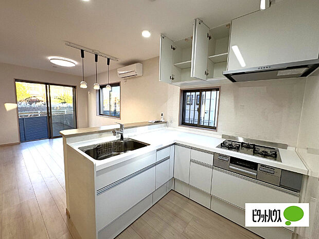 建物完成しました、いつでもご見学は可能です