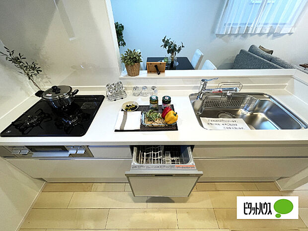 人気の食洗器付きシステムキッチンです