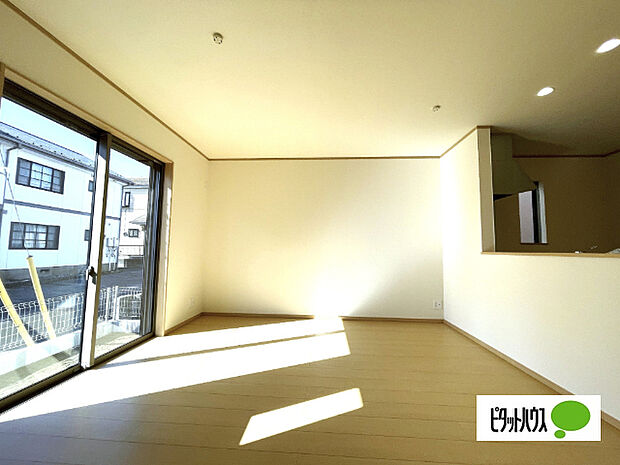 明るく開放的なリビングです