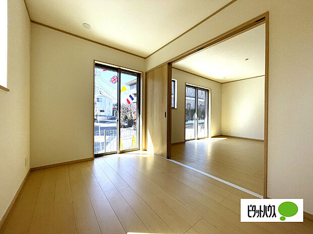 明るい洋室です