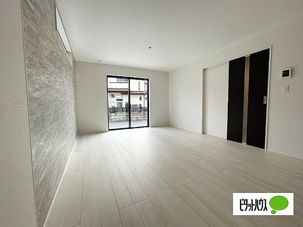 明るく開放的なリビングです