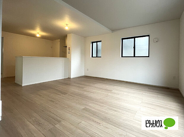 明るく開放的なリビングです