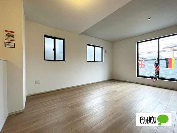 明るく開放的なリビングです