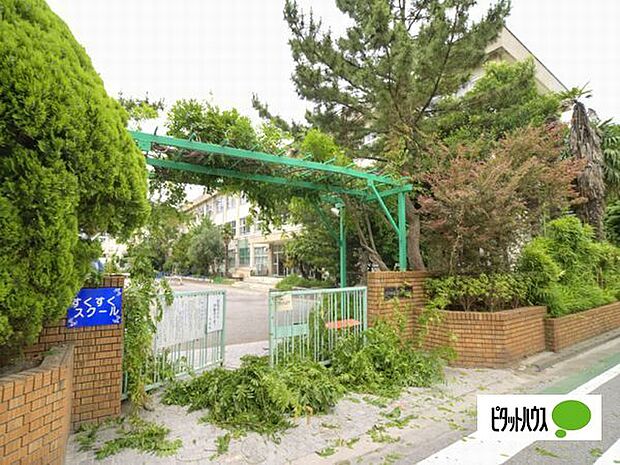 小学校「江戸川区立鹿本小学校まで1040m」