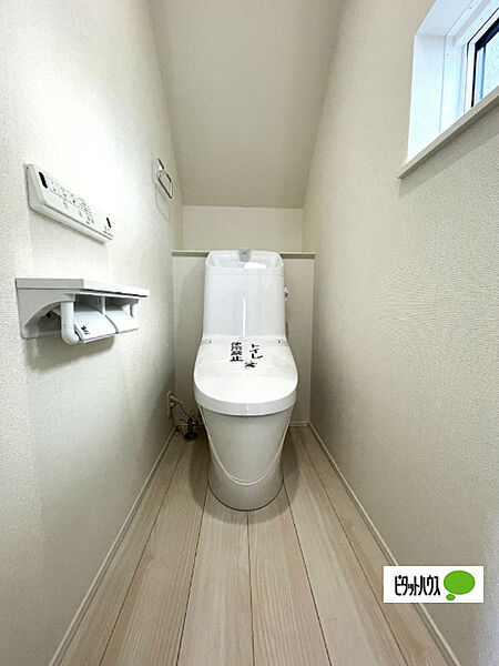 嬉しい温水暖房便座のトイレです