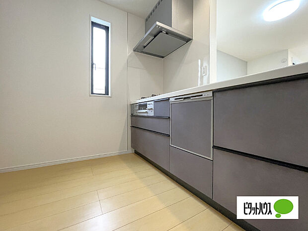 人気の食洗器付きシステムキッチンです