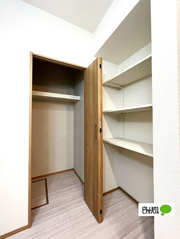 洗面所の収納です