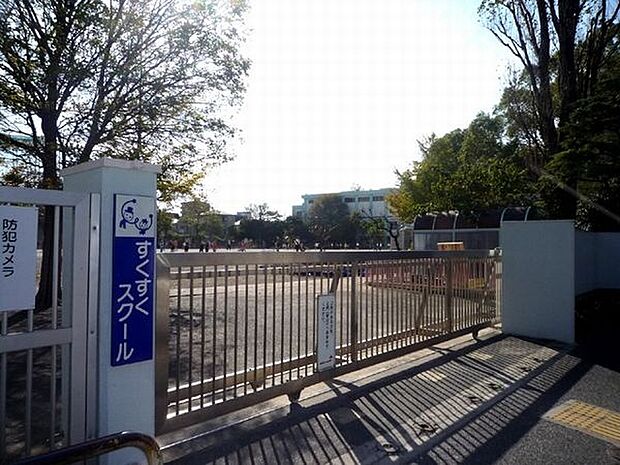 小学校「江戸川区立大杉第二小学校まで220m」
