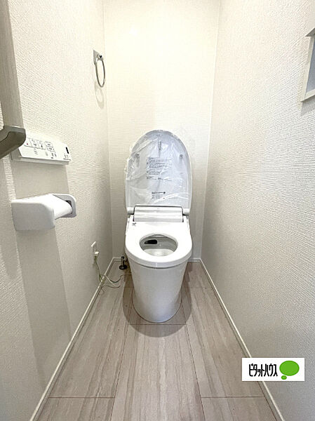 嬉しい温水暖房便座のトイレです