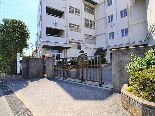 中学校「市川市立大洲中学校まで244m」
