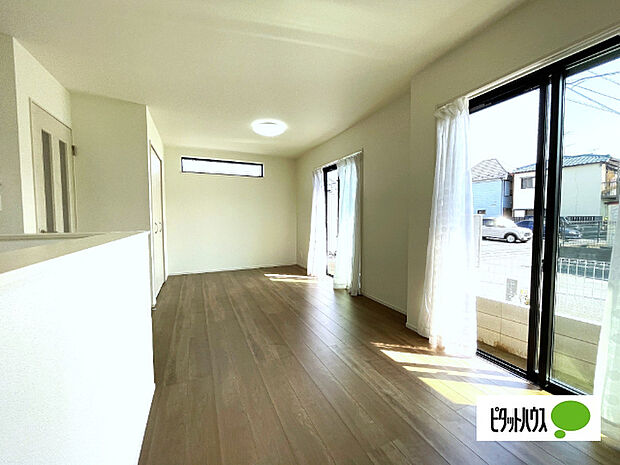 明るく開放的なリビングです