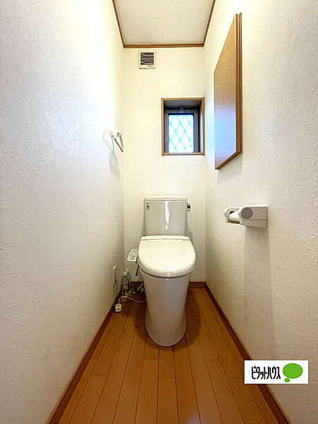 嬉しい温水暖房便座のトイレです