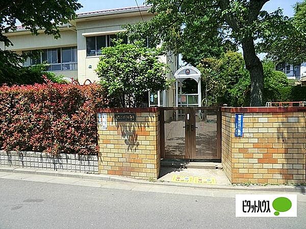 幼稚園、保育園「認定こども園松江ひかり幼稚園まで477m」